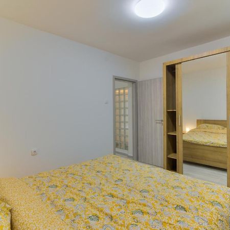 Demi II Apartment Senj  Luaran gambar