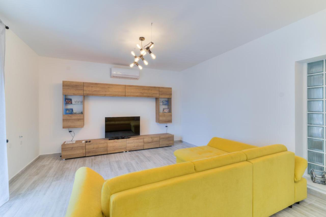 Demi II Apartment Senj  Luaran gambar