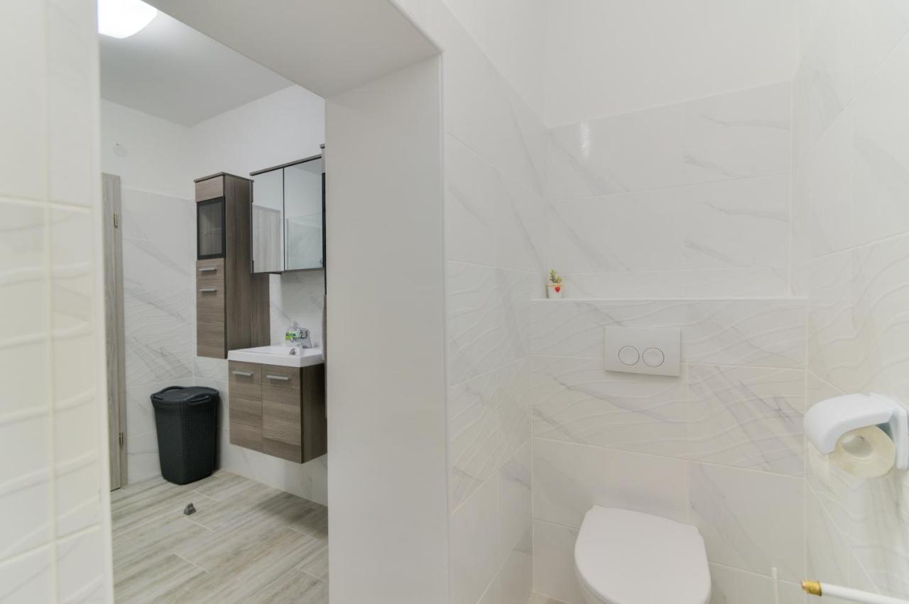 Demi II Apartment Senj  Luaran gambar