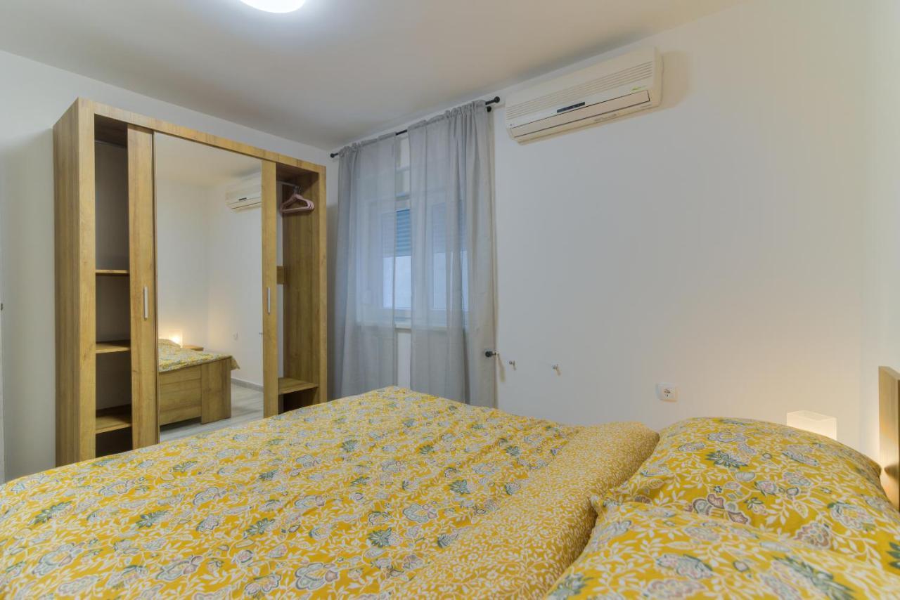 Demi II Apartment Senj  Luaran gambar