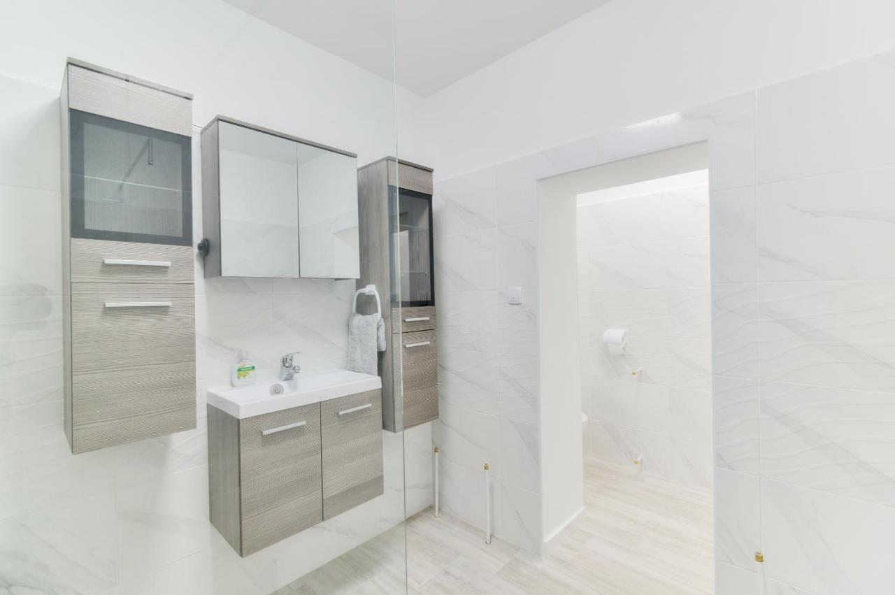 Demi II Apartment Senj  Luaran gambar
