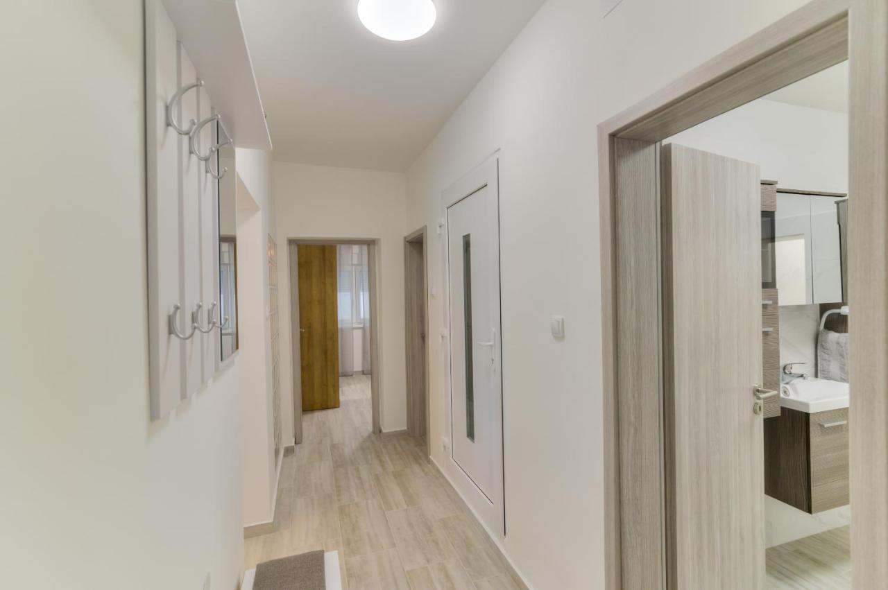 Demi II Apartment Senj  Luaran gambar