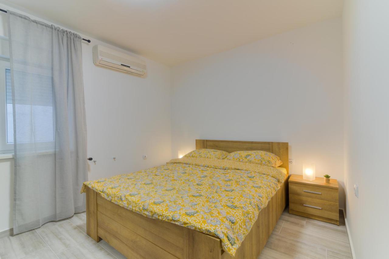 Demi II Apartment Senj  Luaran gambar
