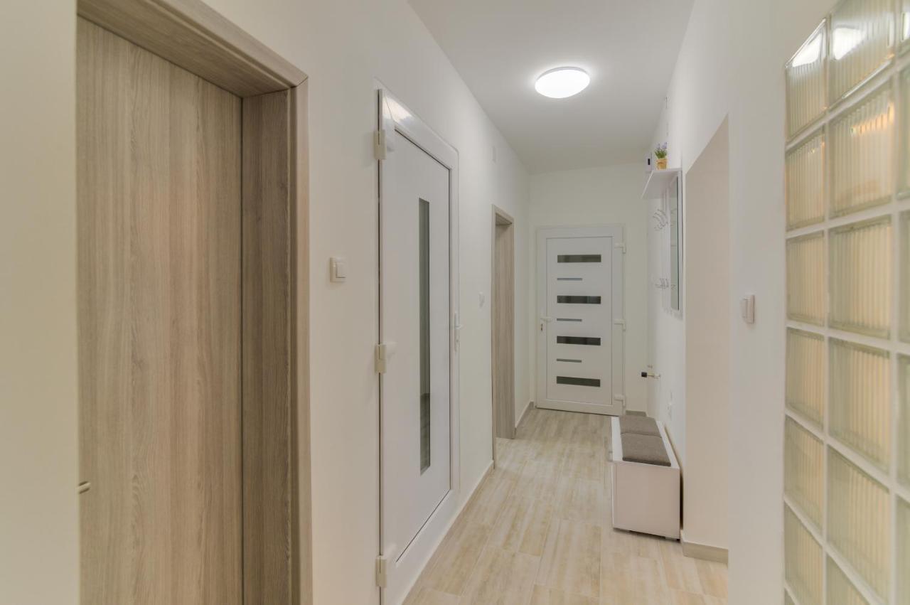 Demi II Apartment Senj  Luaran gambar