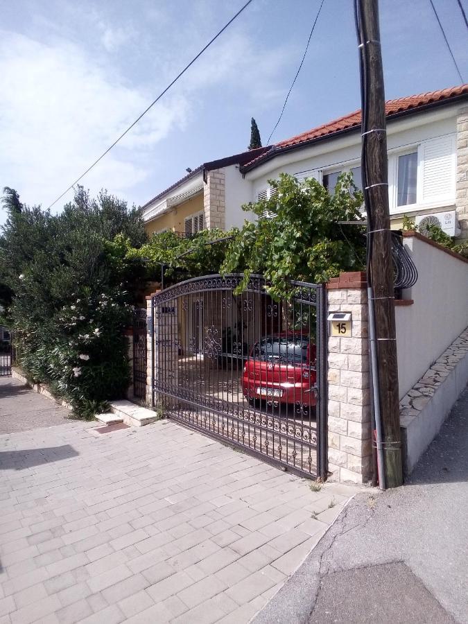 Demi II Apartment Senj  Luaran gambar